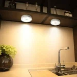 مصباح LED ذكي بمستشعر حركة بالأشعة تحت الحمراء