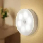 مصباح LED ذكي بمستشعر حركة